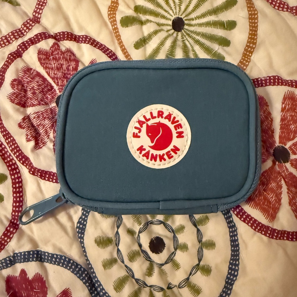 Fjallraven Kanken Card Wallet in Forest Green